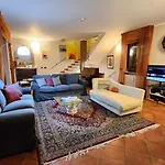Feriehus Casa Caginia 300mqgiardinopalestra E Biliardo