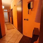 Casa Caginia 300mqgiardinopalestra E Biliardo Feriehus *
