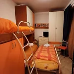 Casa Caginia 300mqgiardinopalestra E Biliardo Feriehus