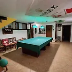 Casa Caginia 300mqgiardinopalestra E Biliardo Feriehus