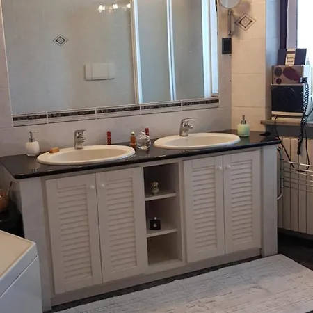 Holiday home Casa Caginia 300mqgiardinopalestra E Biliardo Tigliole