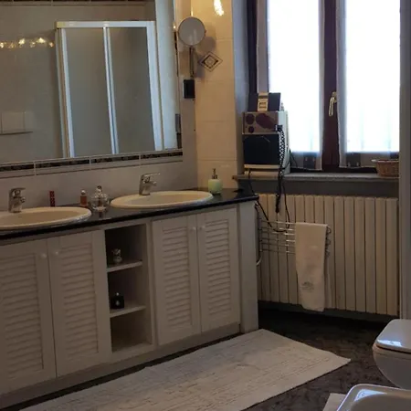 Holiday home Casa Caginia 300mqgiardinopalestra E Biliardo Tigliole