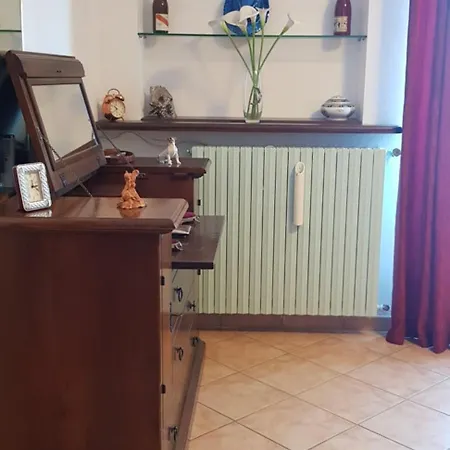 Casa Caginia 300mqgiardinopalestra E Biliardo Holiday home