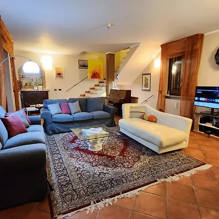 Ferienhaus Casa Caginia 300mqgiardinopalestra E Biliardo