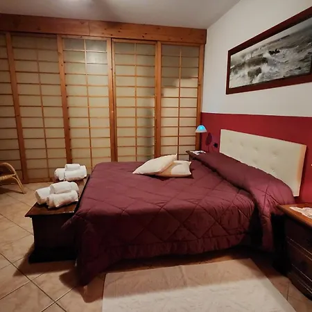 Casa Caginia 300mqgiardinopalestra E Biliardo Ferienhaus