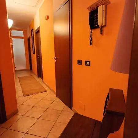 Casa Caginia 300mqgiardinopalestra E Biliardo Ferienhaus *