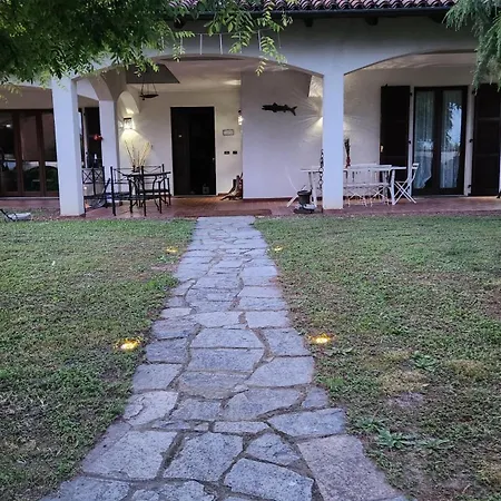 Casa Caginia 300mqgiardinopalestra E Biliardo Tigliole