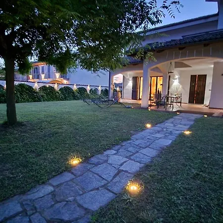 Prázdninový dům Casa Caginia 300mqgiardinopalestra E Biliardo