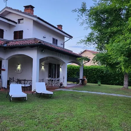 Ferienhaus Casa Caginia 300mqgiardinopalestra E Biliardo
