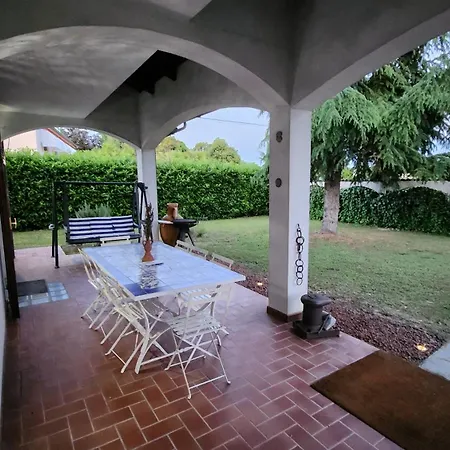 Casa Caginia 300mqgiardinopalestra E Biliardo Ferienhaus *