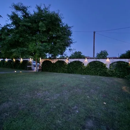 Casa Caginia 300mqgiardinopalestra E Biliardo *