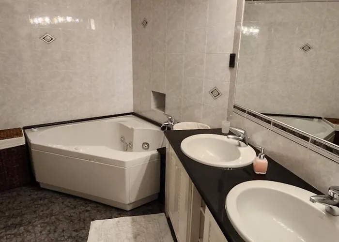 Holiday home Casa Caginia 300mqgiardinopalestra E Biliardo Tigliole