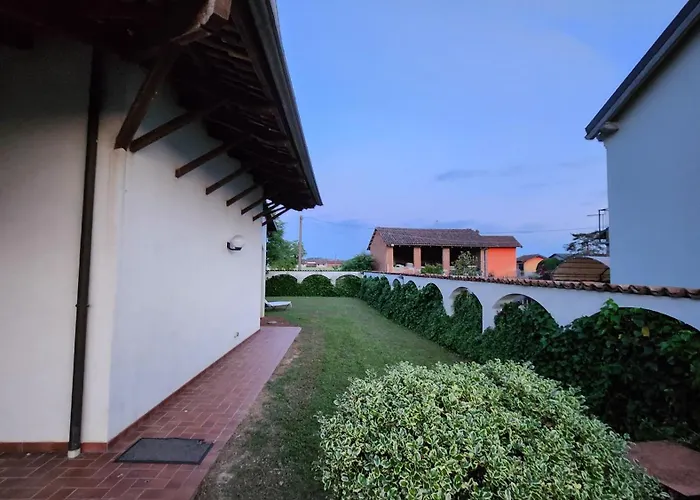 Holiday home Casa Caginia 300mqgiardinopalestra E Biliardo Tigliole