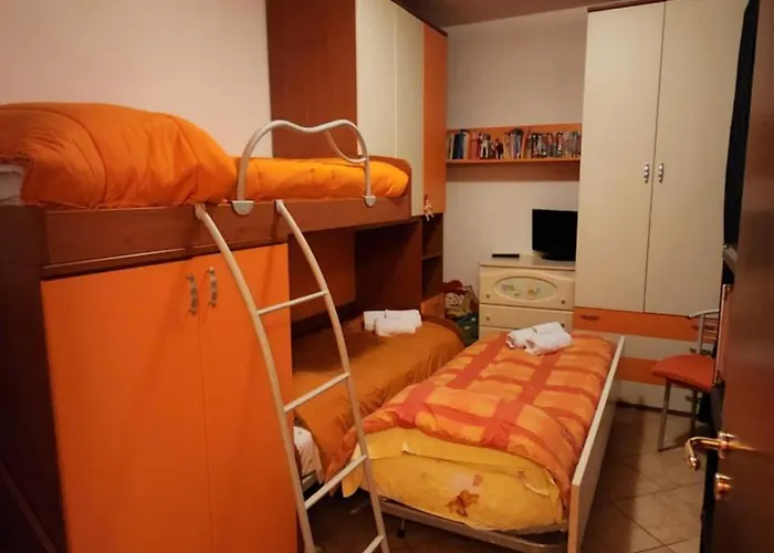 Prázdninový dům Casa Caginia 300mqgiardinopalestra E Biliardo *