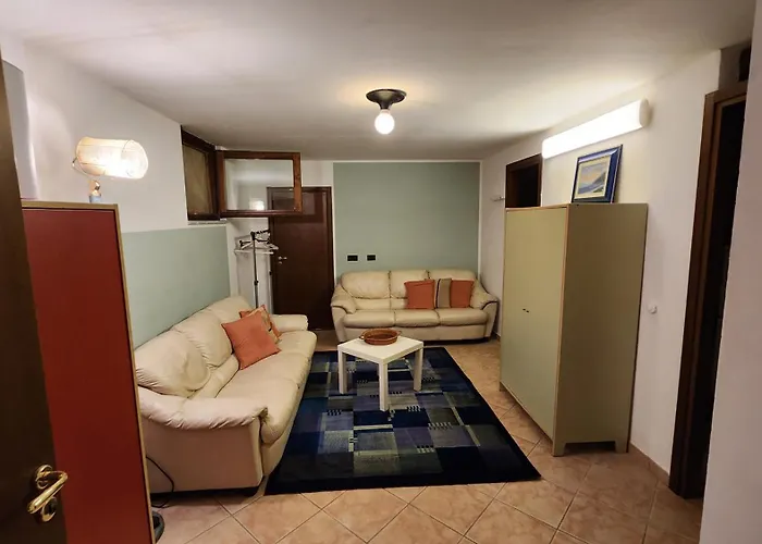 Casa Caginia 300mqgiardinopalestra E Biliardo Holiday home *