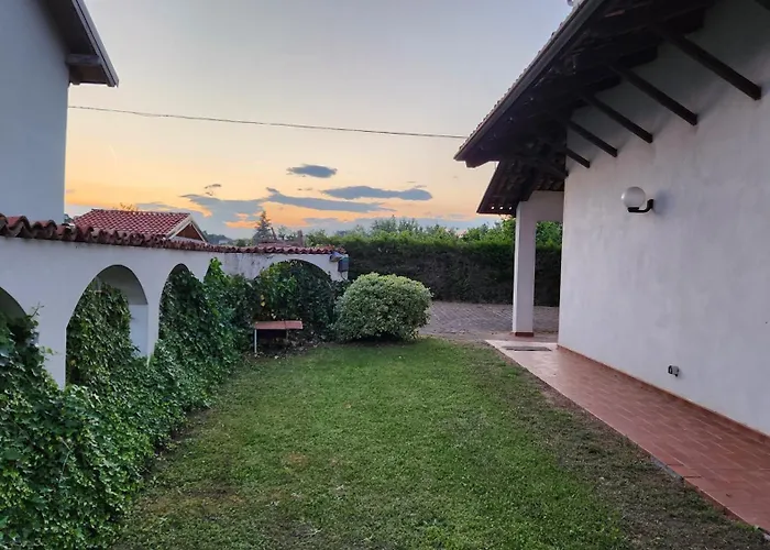 Casa Caginia 300mqgiardinopalestra E Biliardo Prázdninový dům Tigliole