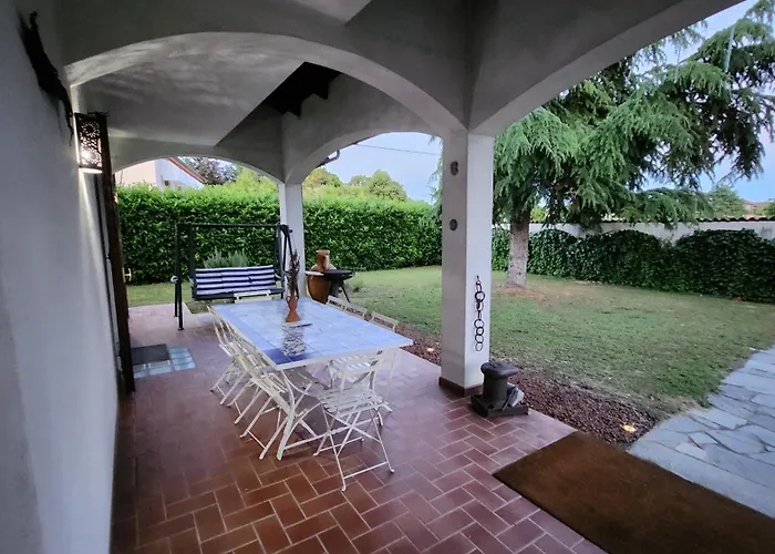 Casa Caginia 300mqgiardinopalestra E Biliardo Holiday home *