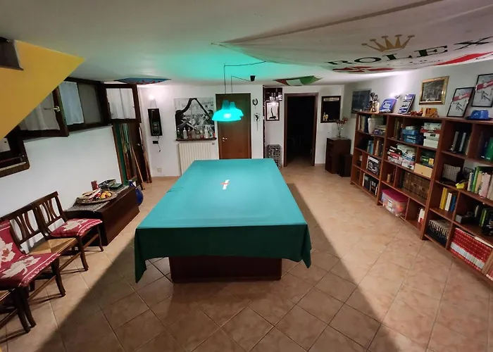Casa Caginia 300mqgiardinopalestra E Biliardo Holiday home Tigliole